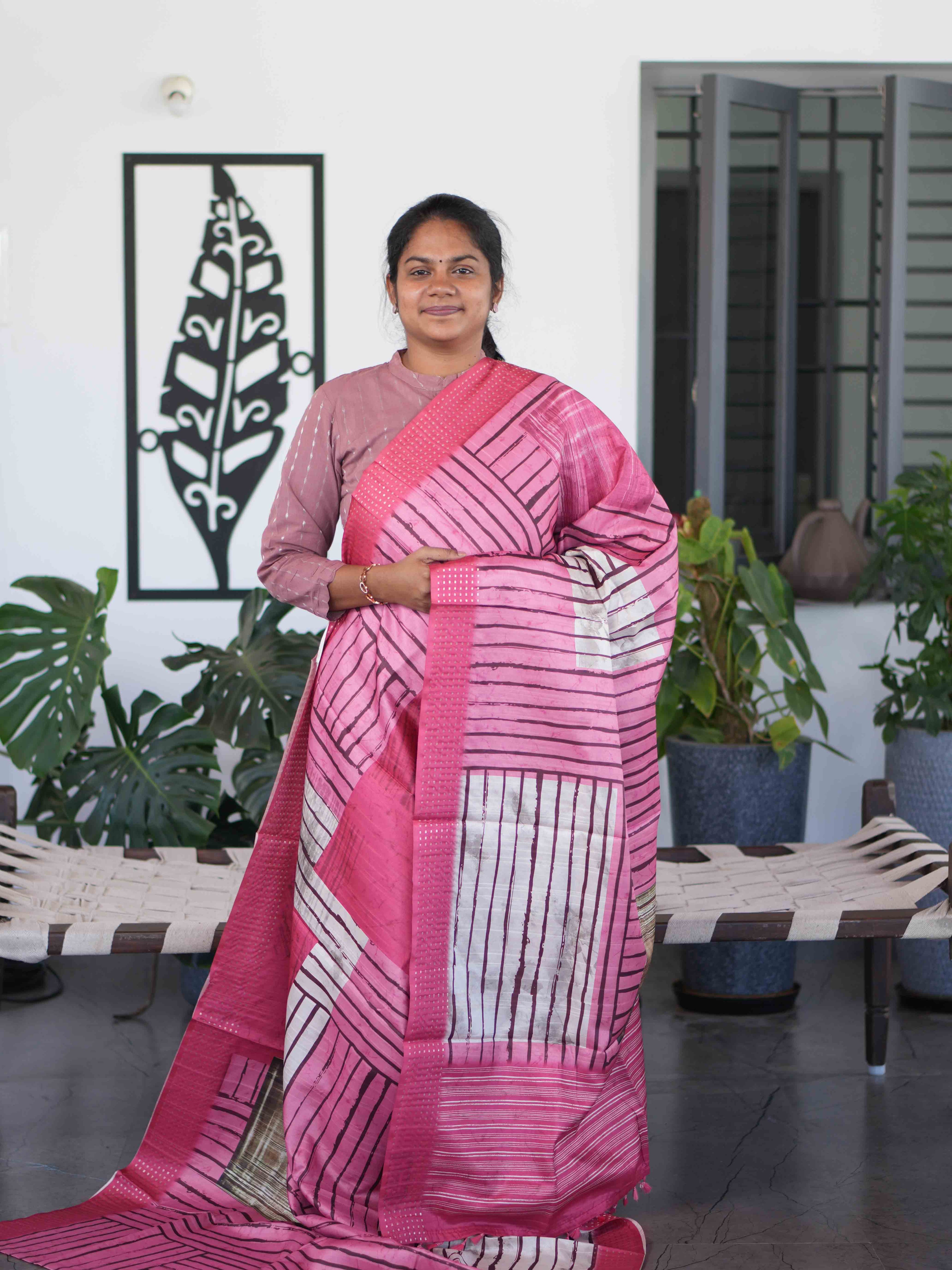 Printed Tussar Sarees Artistic Grace / SKU266 – 1