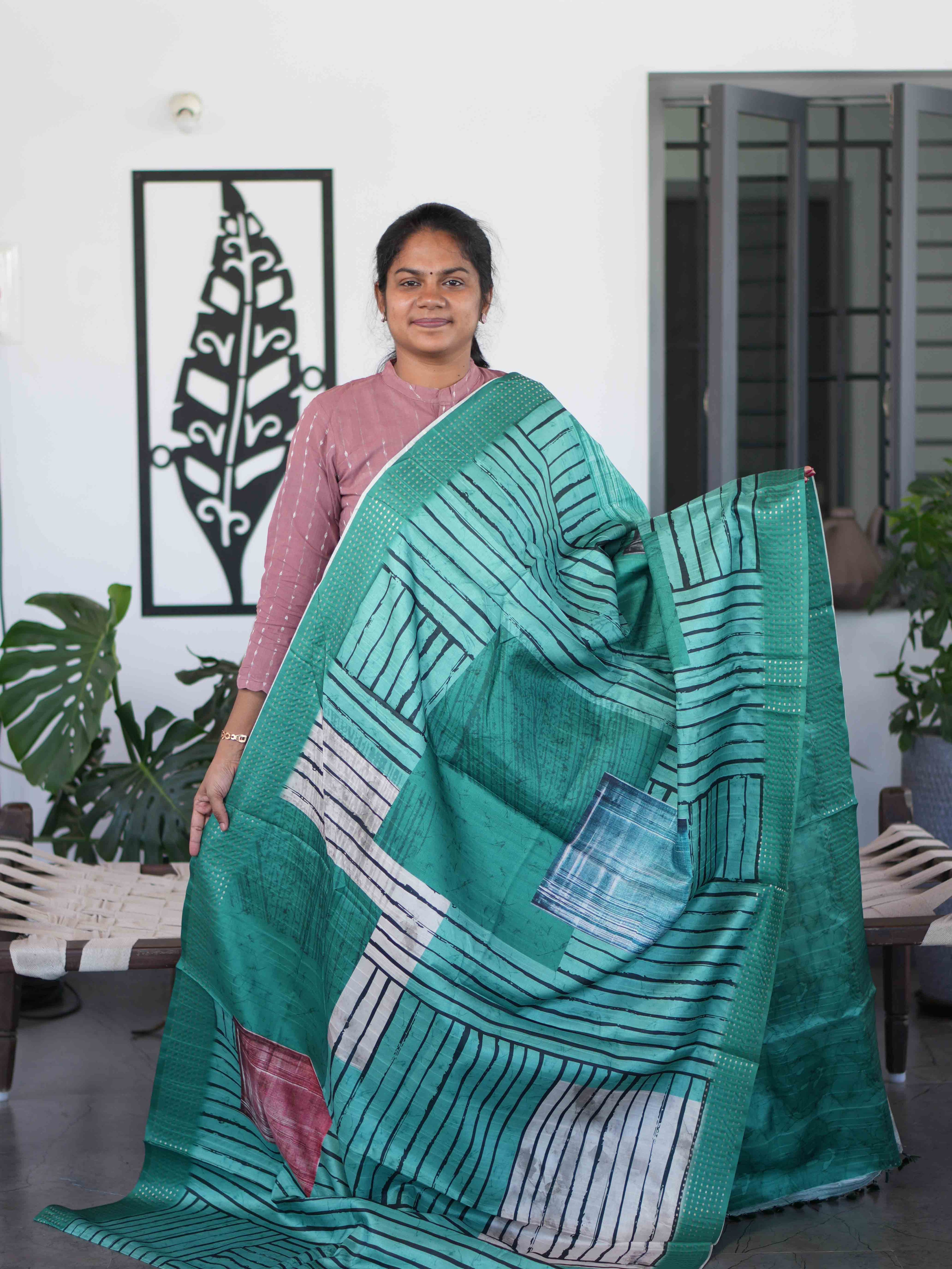 Printed Tussar Sarees Elegant Artwork / SKU266 – 4