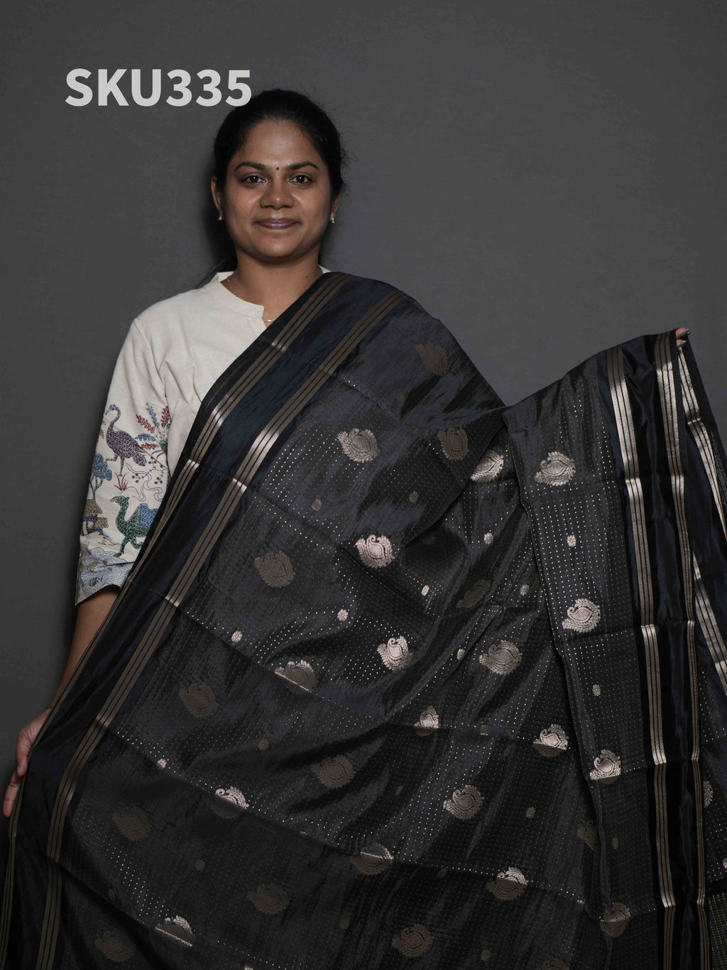 Vaira Oosi Silk Cotton Sarees Royal Grace / SKU335 – 1