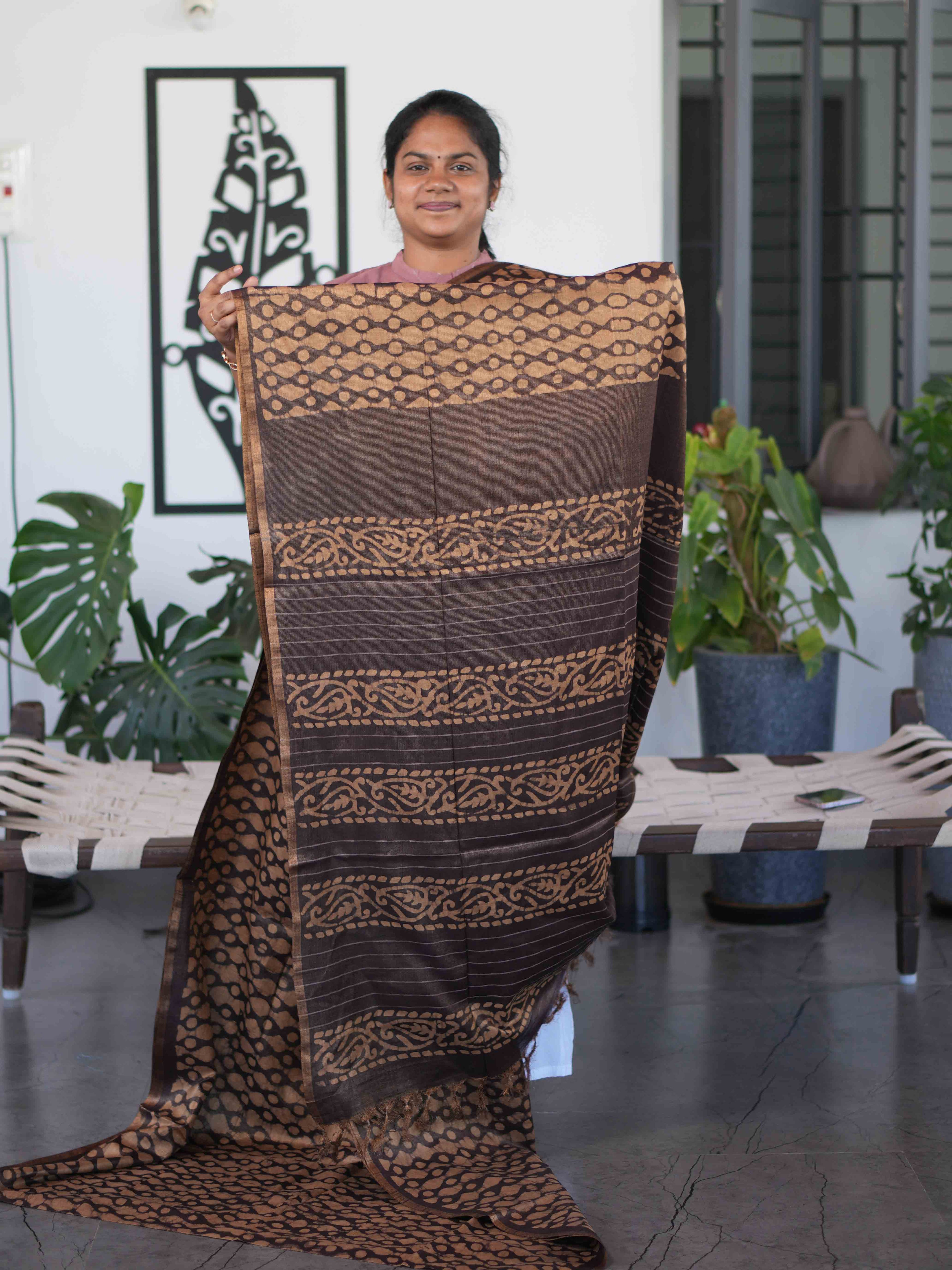 Tissue Staple Tussar Sarees Elegant Radiance / SKU264 – 4