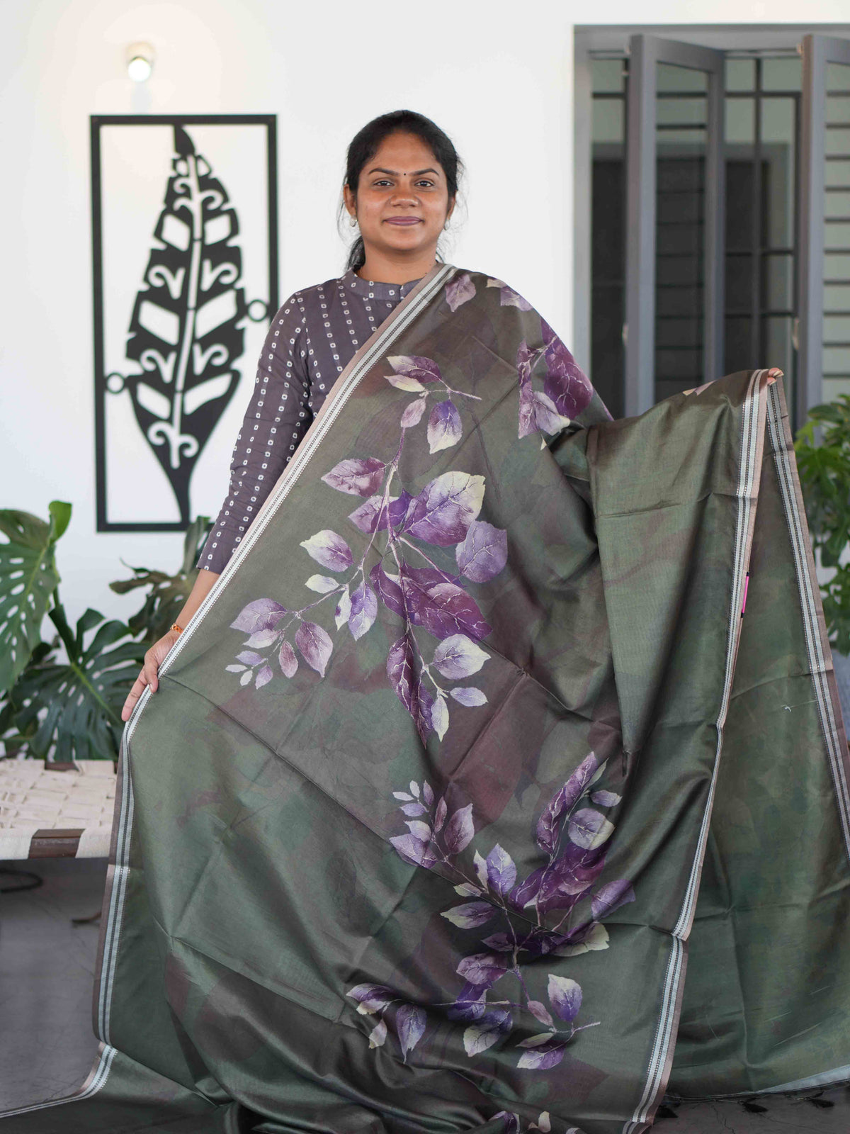 Digital Tussar Sarees Artistic Grace / SKU280 – 1