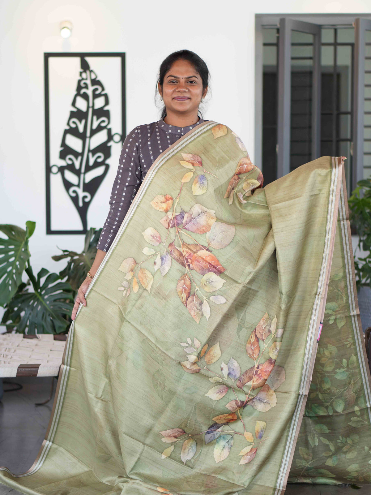Digital Tussar Sarees Graceful Prints / SKU280 – 5