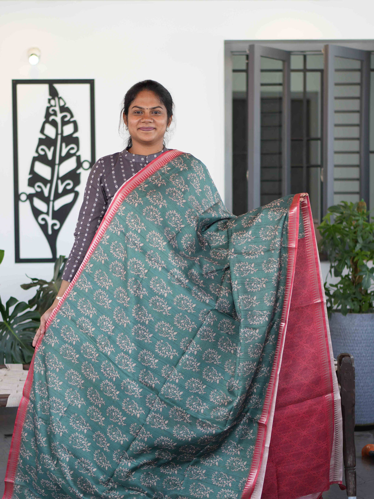 Dola Tussar Sarees Natural Grace / SKU286 – 1