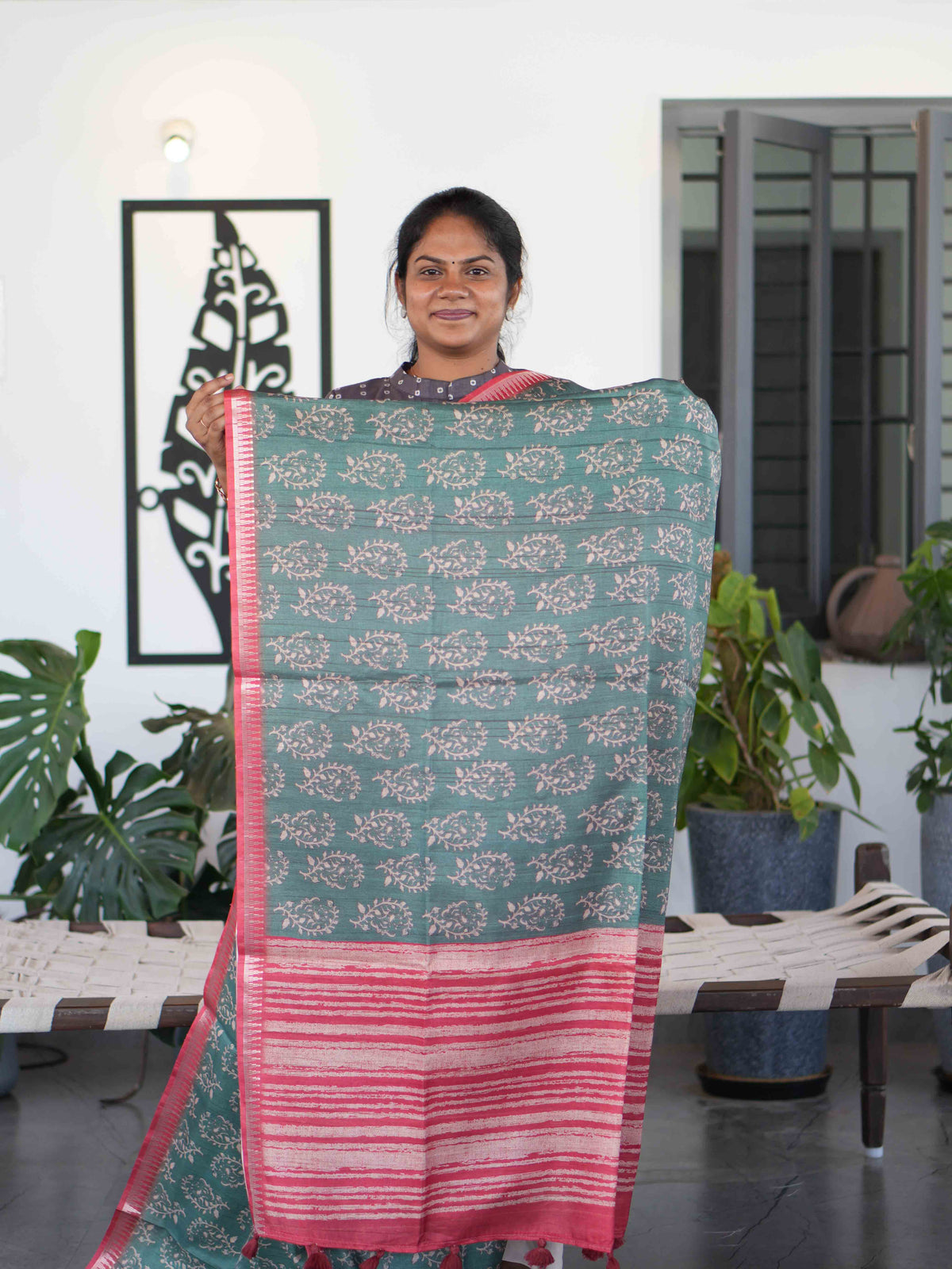 Dola Tussar Sarees Natural Grace / SKU286 – 1