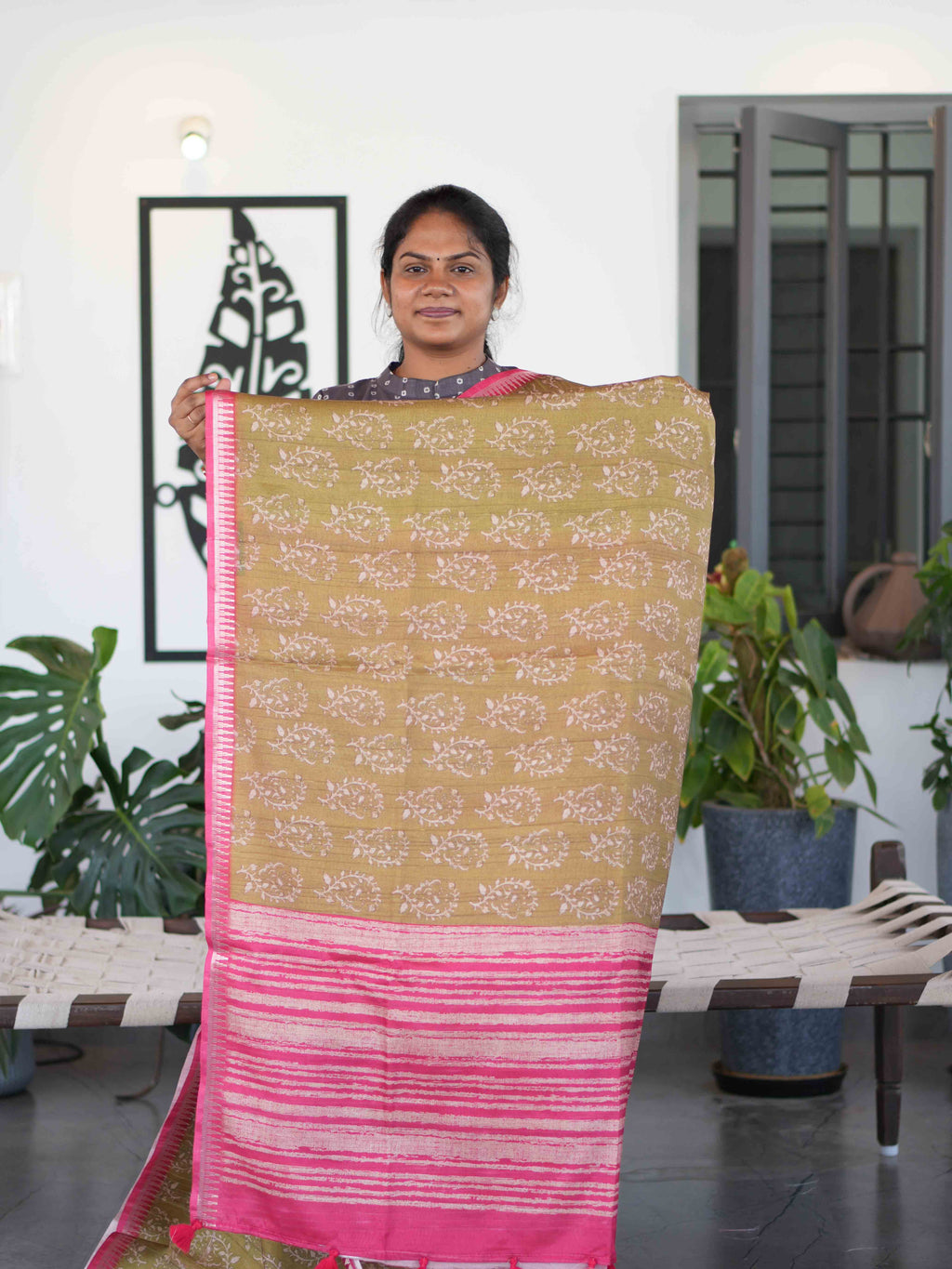 Dola Tussar Sarees Refined Grace / SKU286 – 5