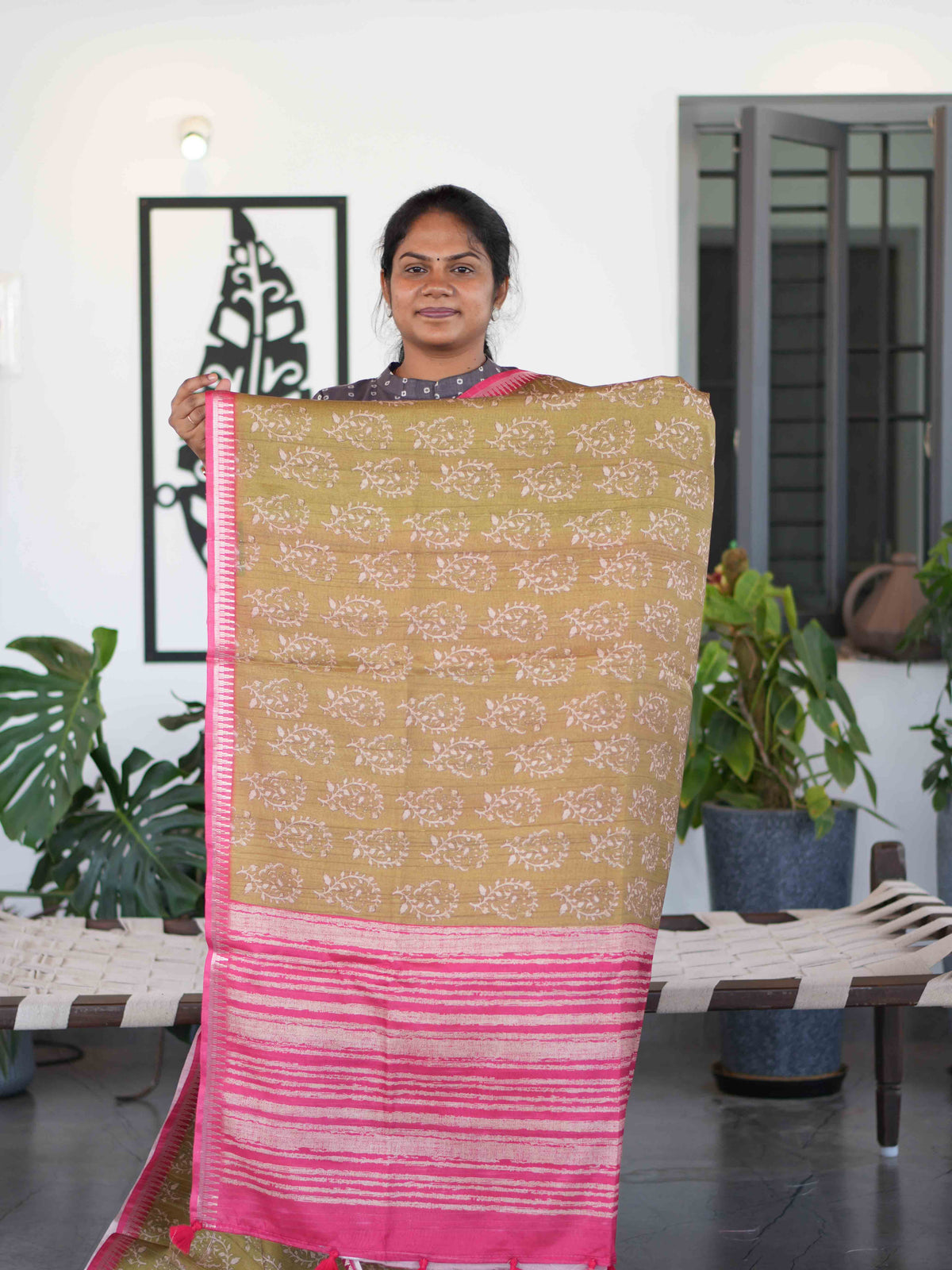 Dola Tussar Sarees Refined Grace / SKU286 – 5