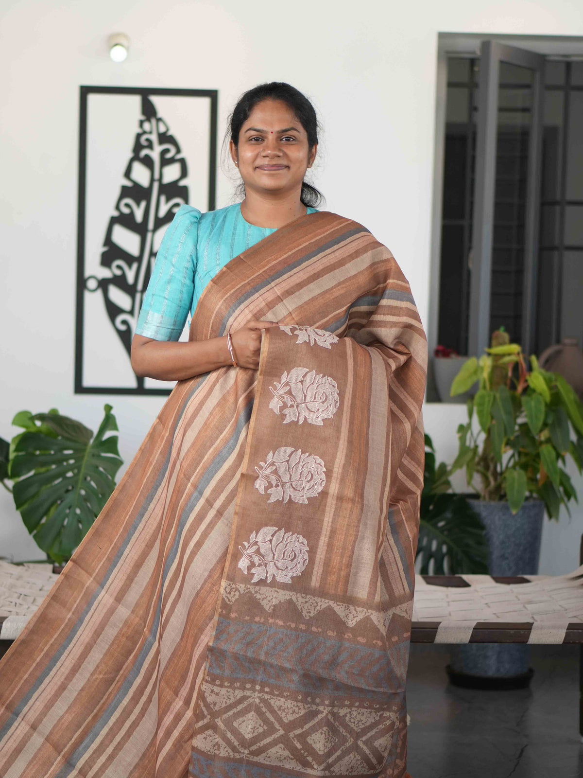 Printed Linen Tissue Sarees Signature Bloom / SKU305 – 006