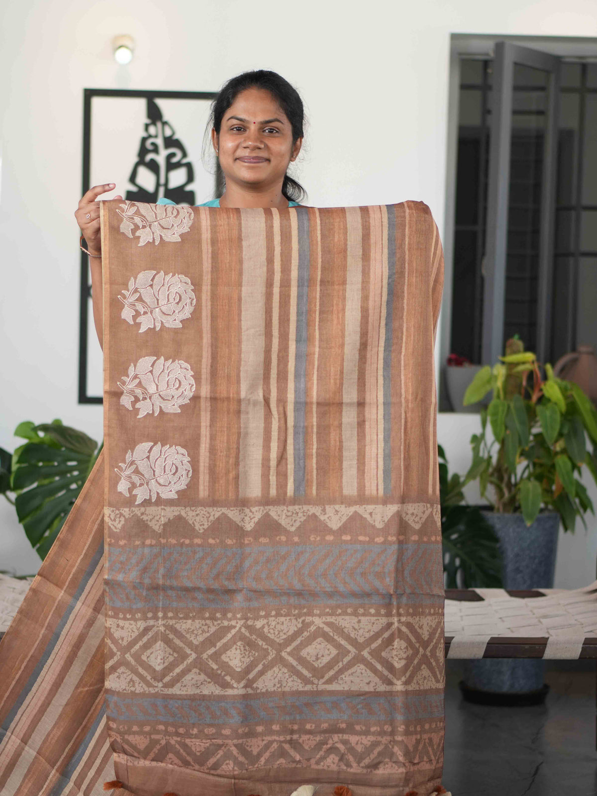 Printed Linen Tissue Sarees Signature Bloom / SKU305 – 006