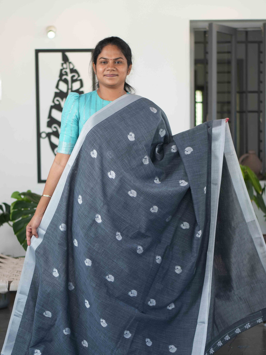 Linen Sarees Classic Weave / SKU304 – 2