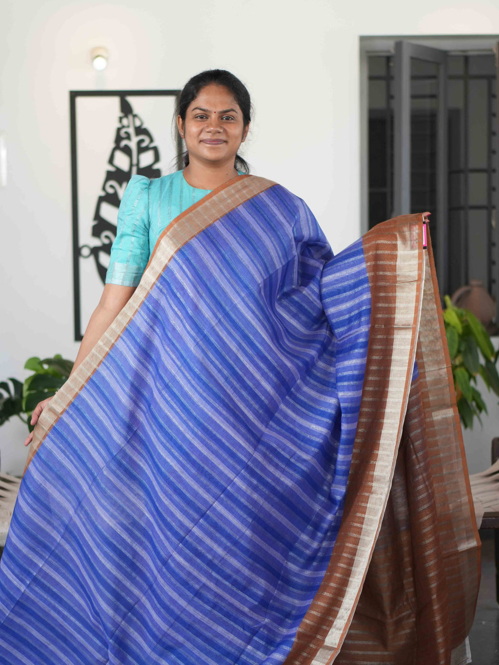 Zari Linen Sarees Elegant Detail / SKU284 – 2