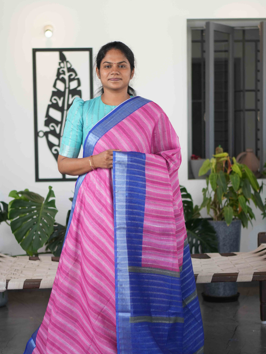 Zari Linen Sarees Graceful Texture / SKU284 – 3