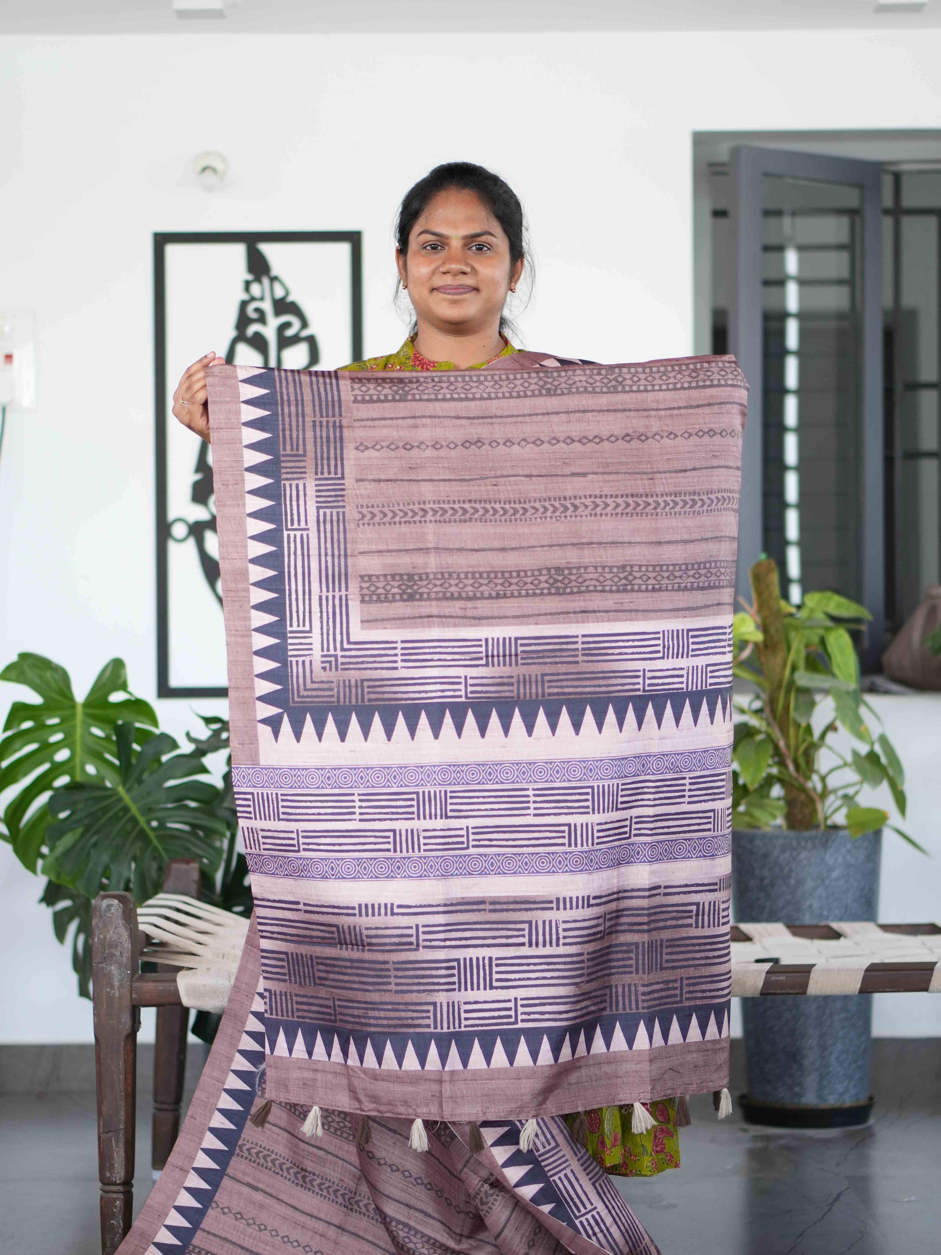 Printed Tussar Sarees Elegant Motifs / SKU217 – 2