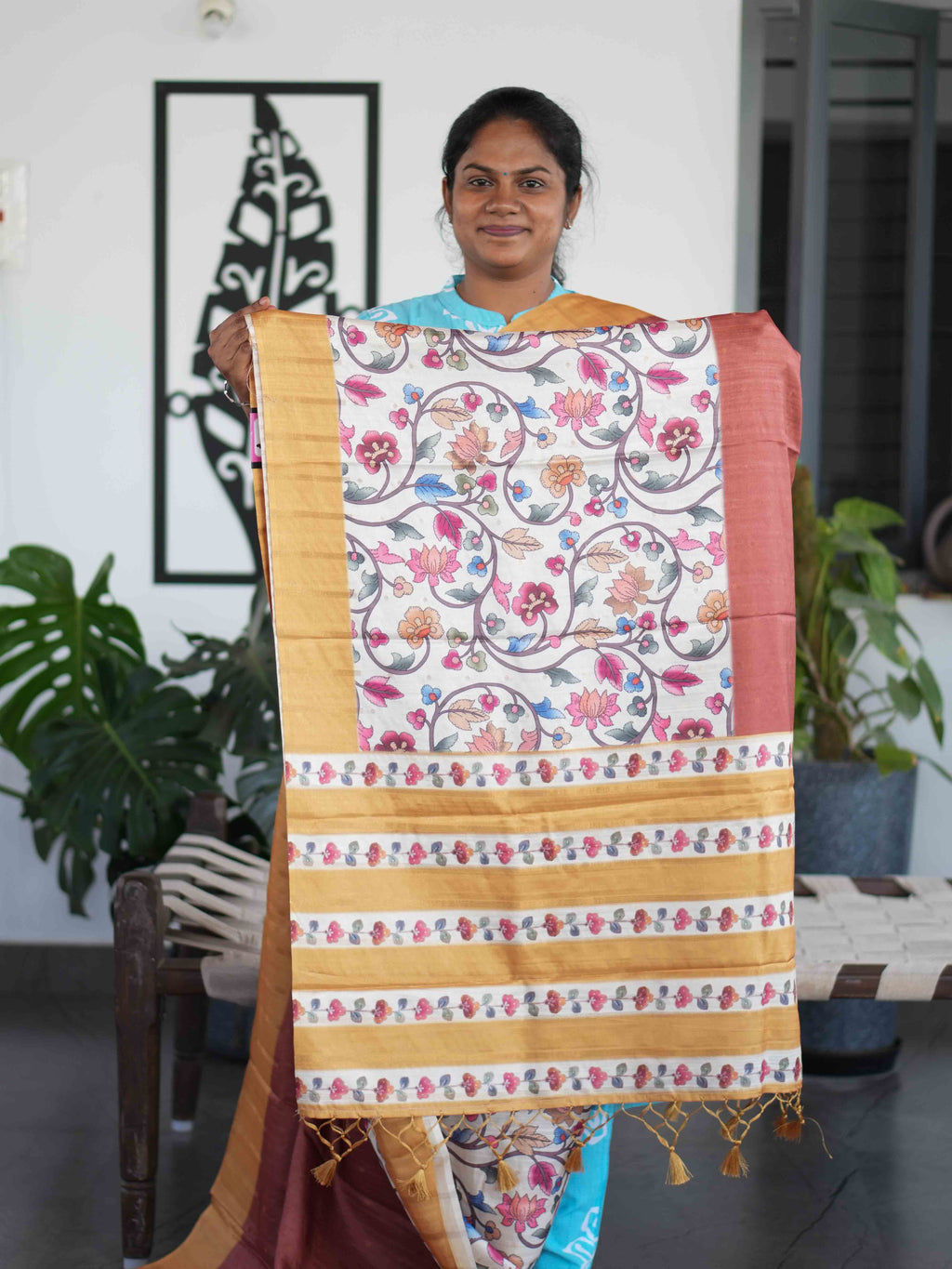 Printed Tussar Sarees Artistic Grace / SKU204 – 6