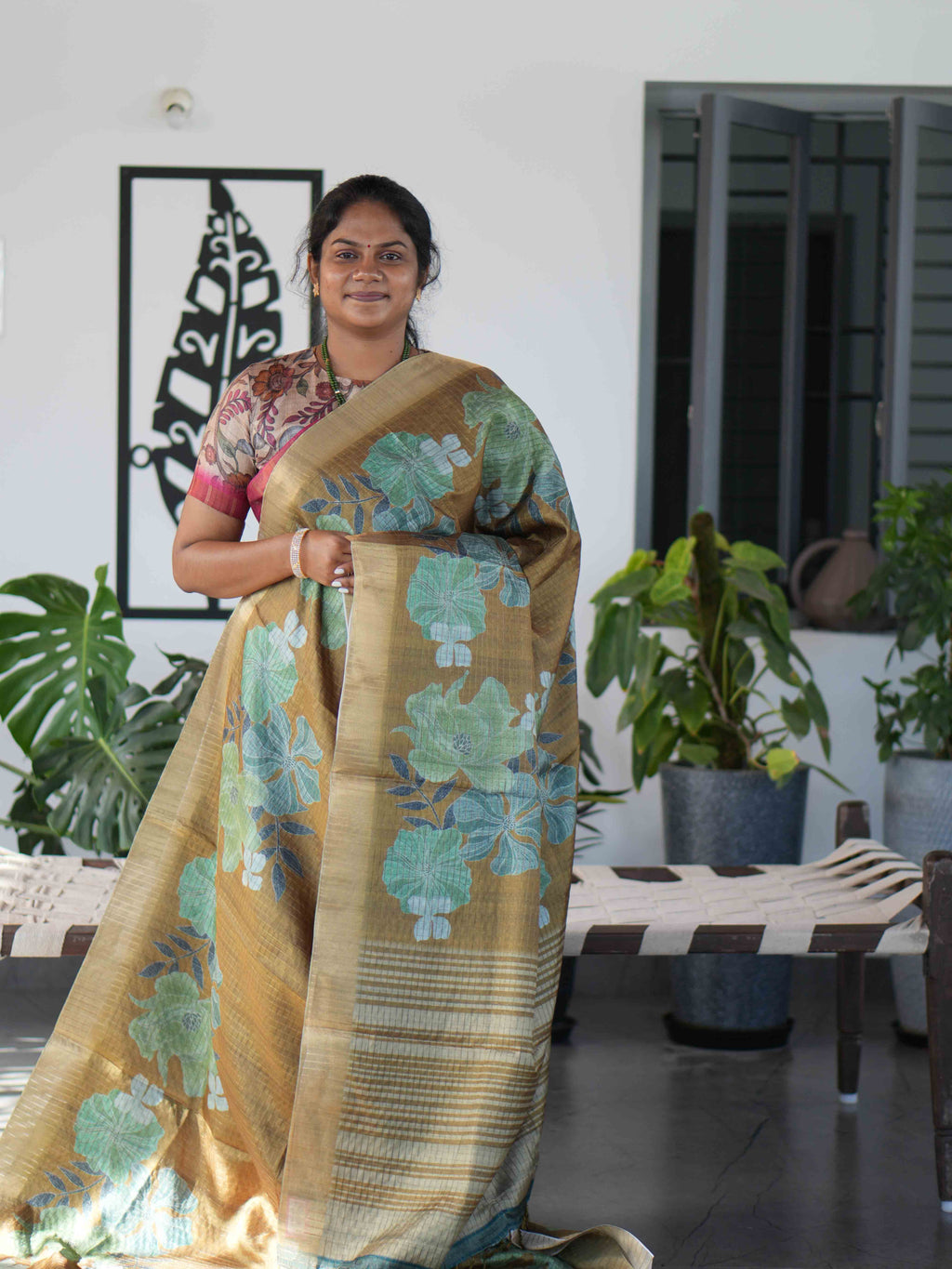 Printed Tussar Sarees Elegant Canvas / SKU232 – 4