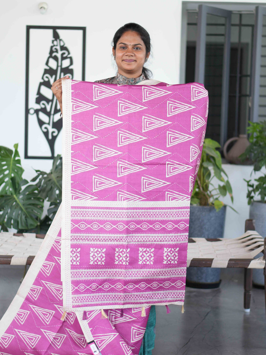 Art Printed Silk Sarees Artistic Bloom / SKU219 – 1
