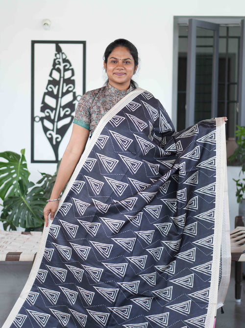 Art Printed Silk Sarees Elegant Canvas / SKU219 – 2
