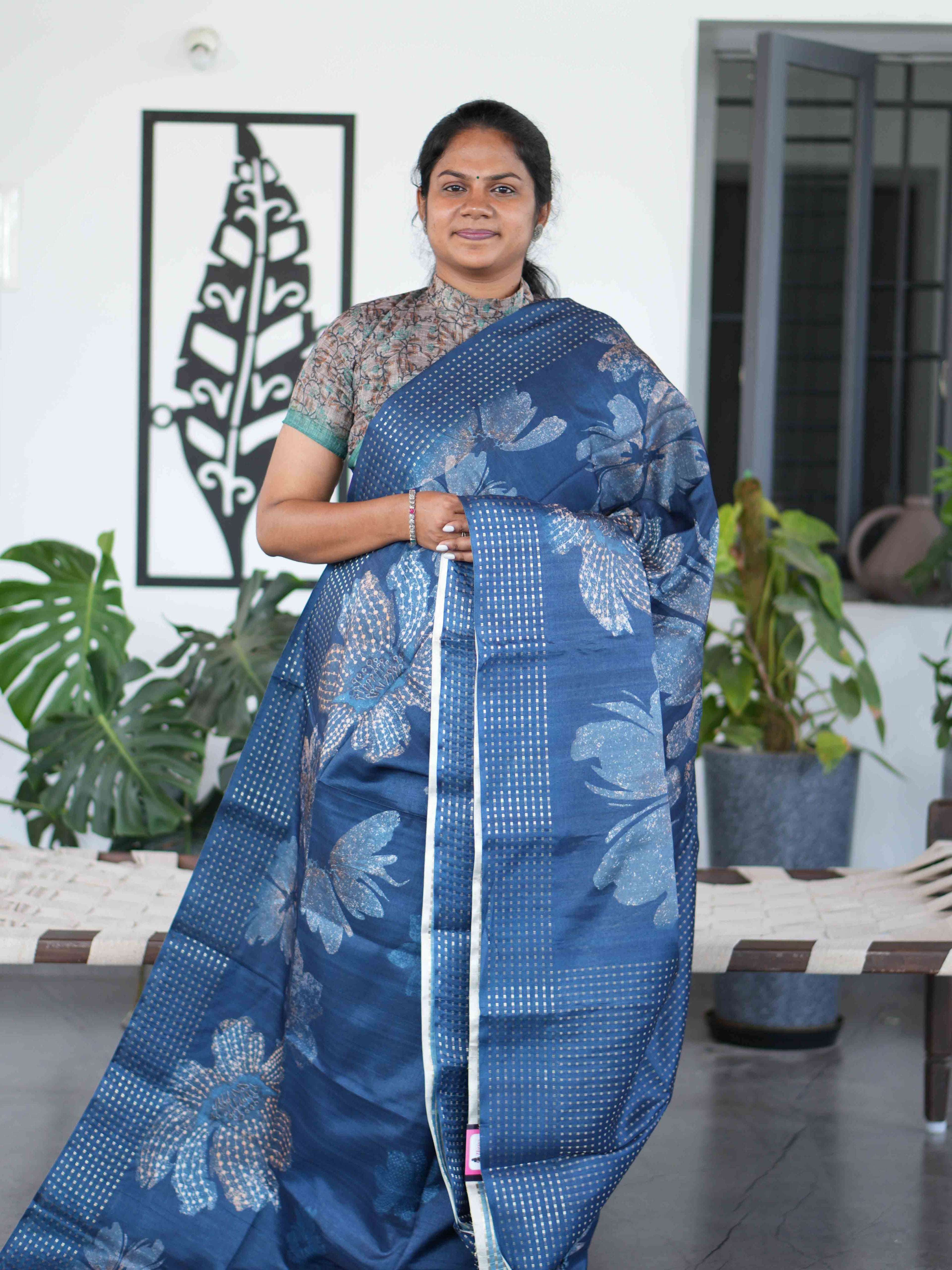 Semi Tussar Sarees Classic Grace / SKU233 – 2
