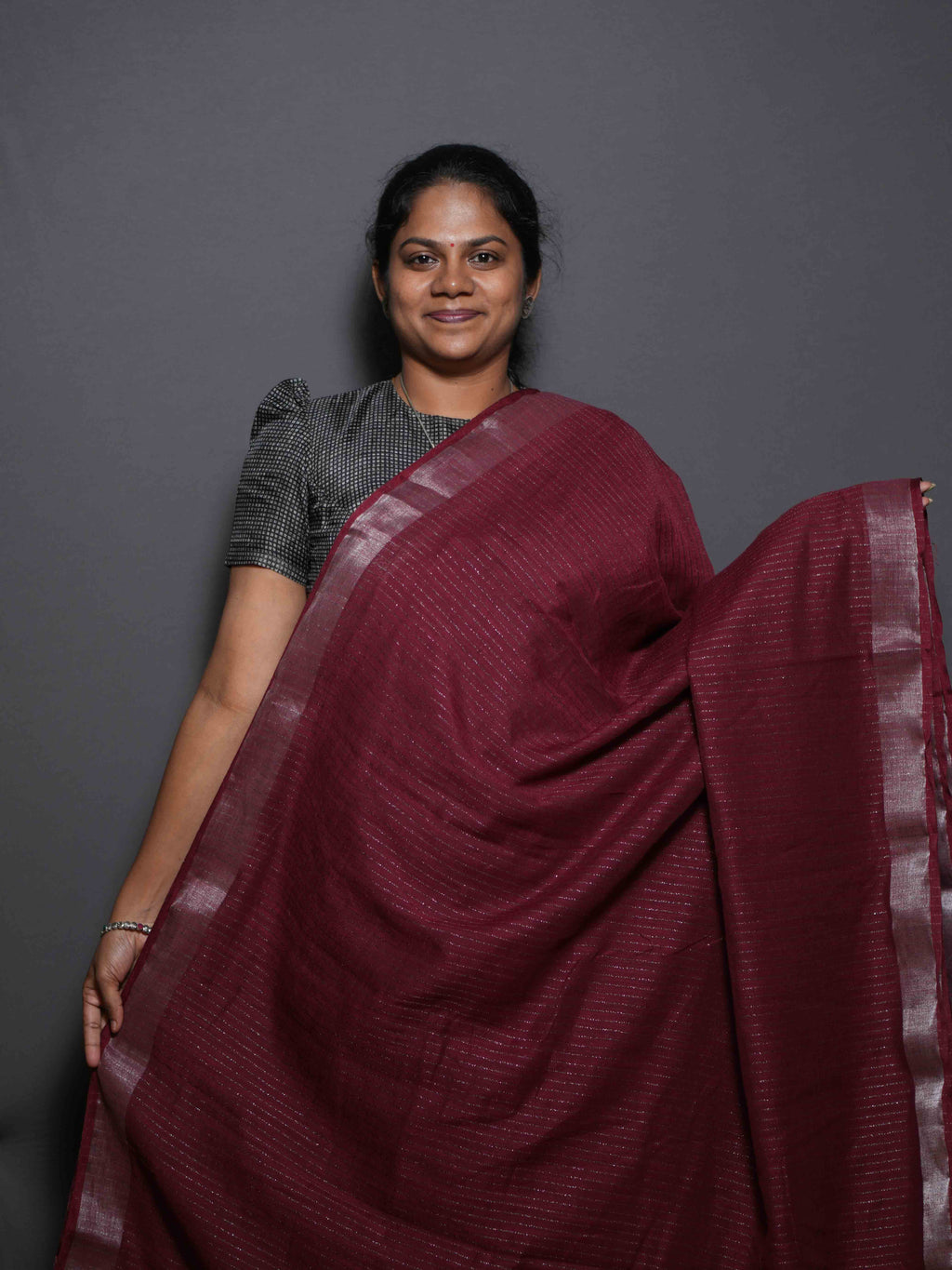 Zari Linen Sarees Timeless Charm / SKU297 – 4
