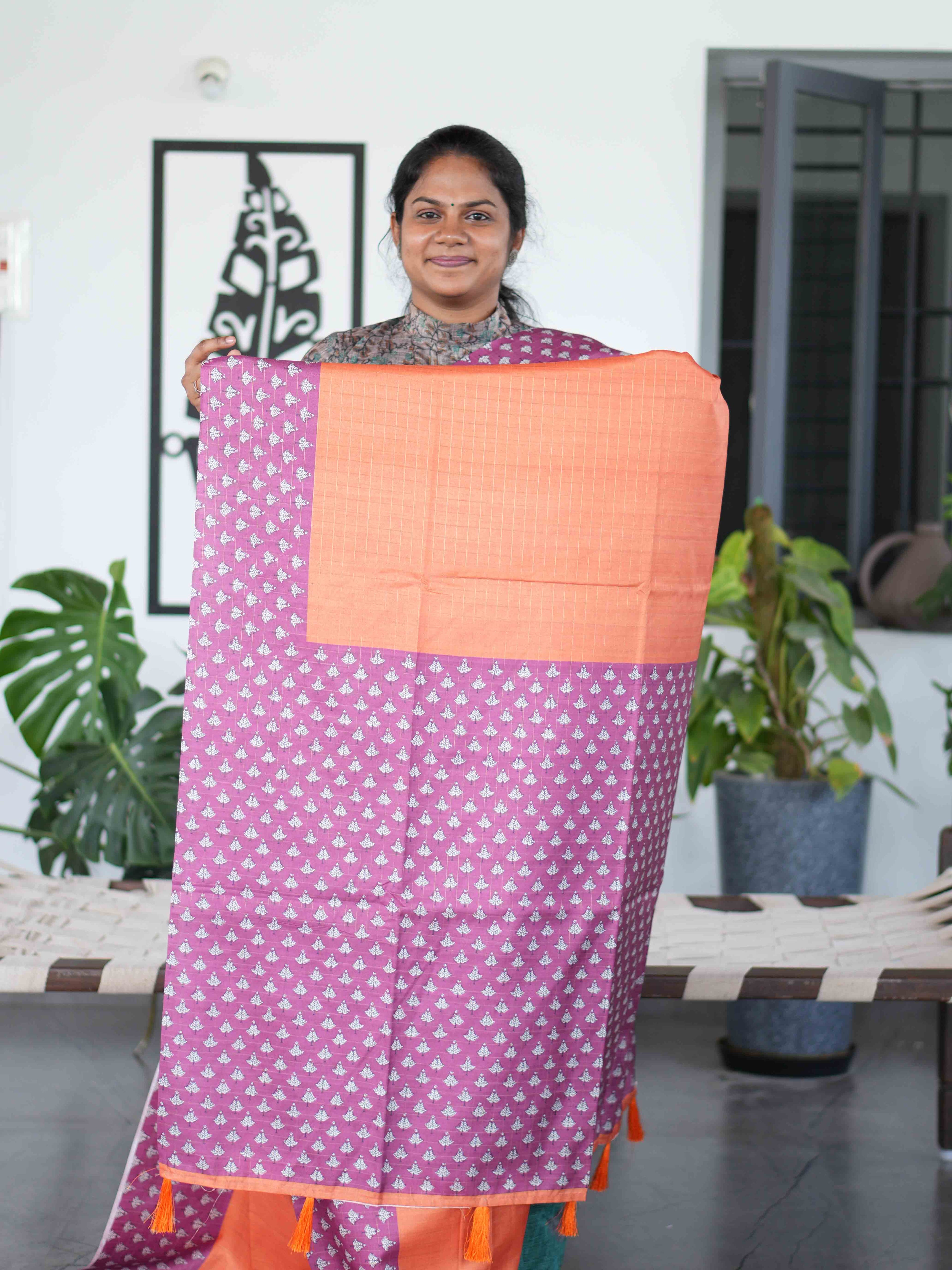 Check Semi Tussar Sarees / SKU223-1