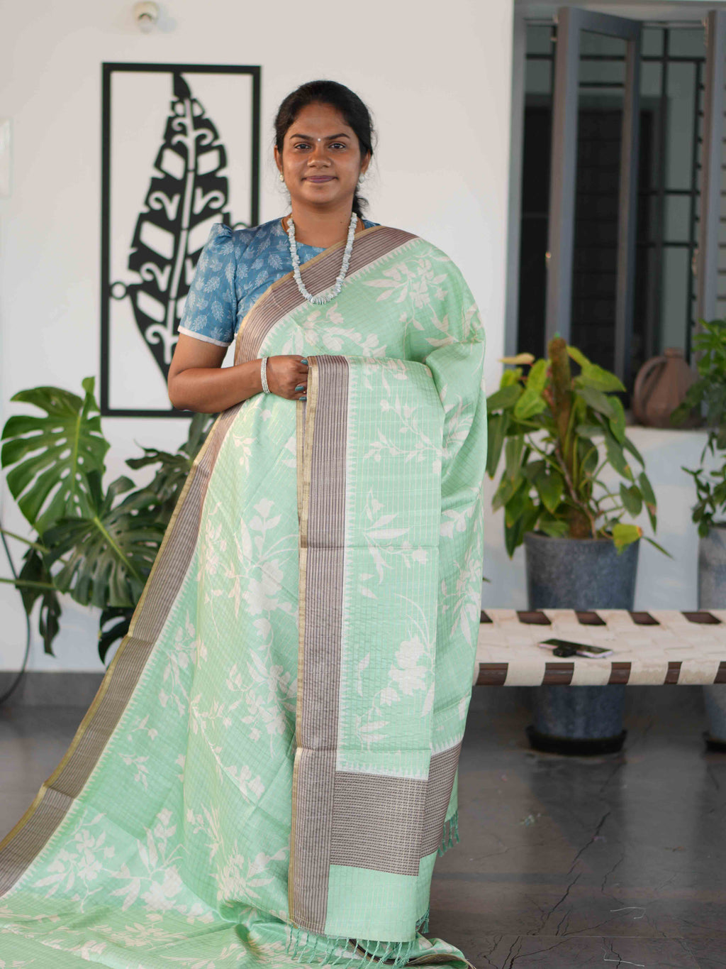 Printed Dola Tussar Sarees Vibrant Charm / SKU240 – 4