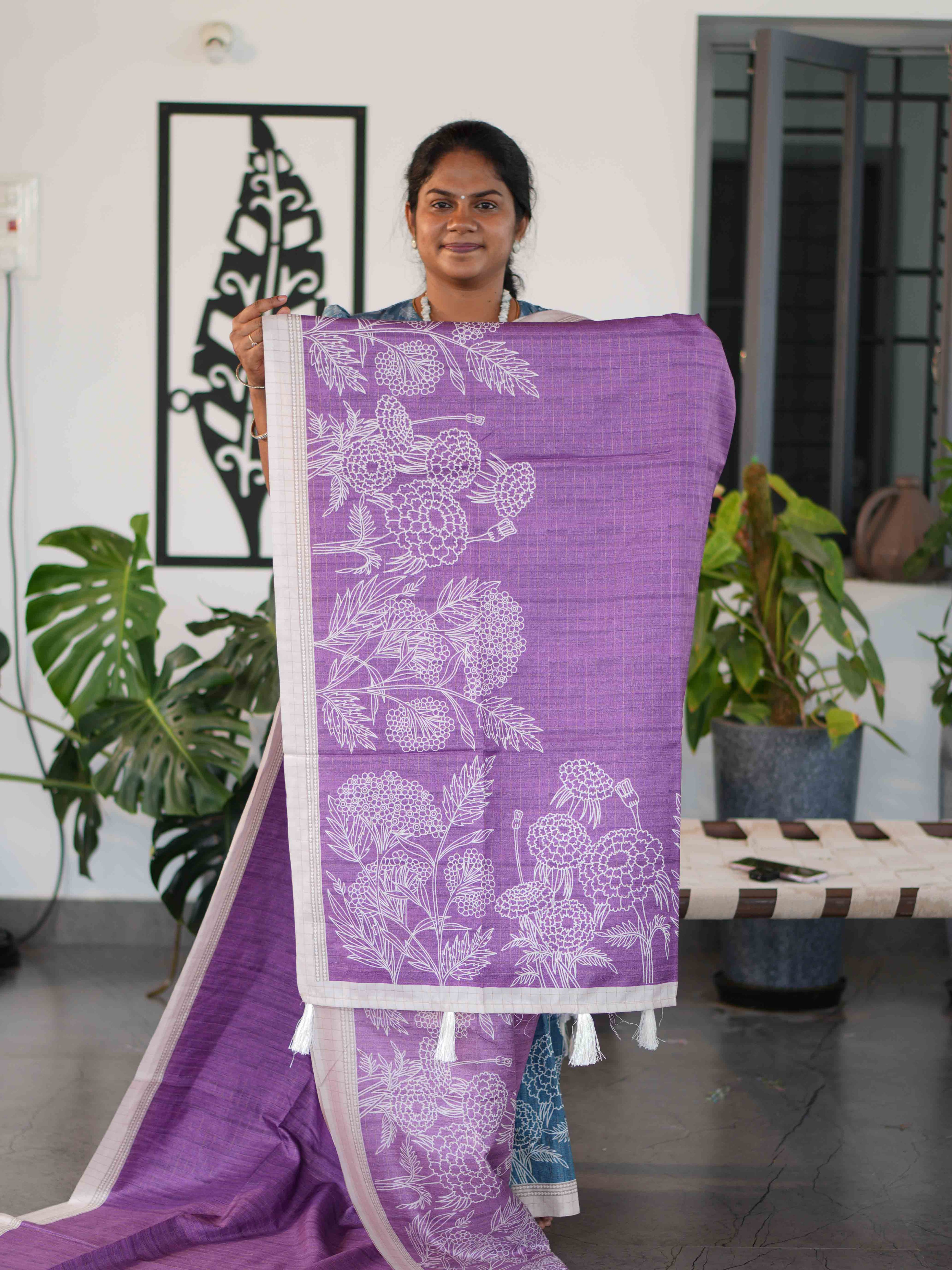 Resham Tussar Sarees Timeless Texture / SKU249 – 4