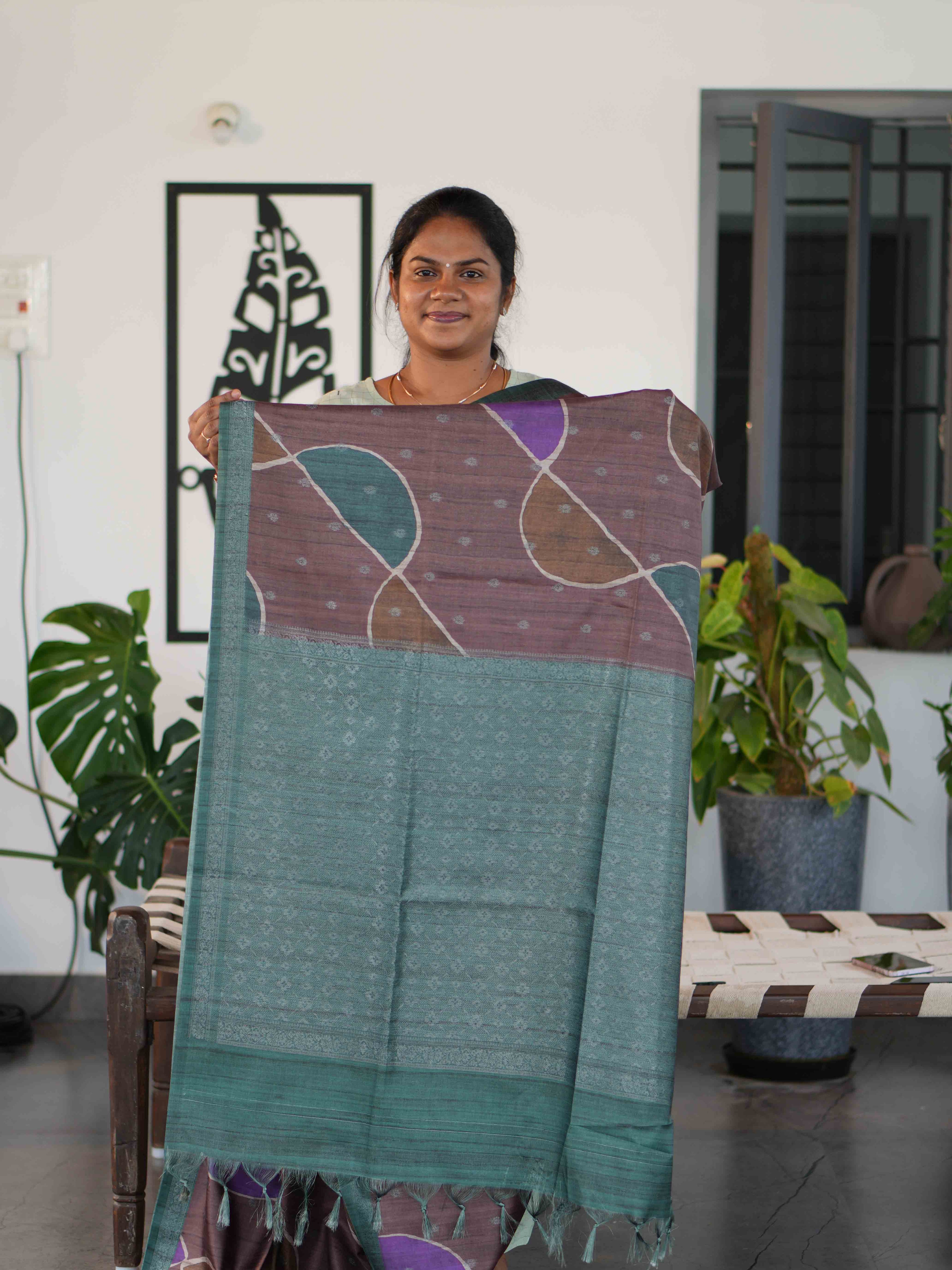 Ghicha Tussar Sarees Timeless Grace / SKU225 – 2