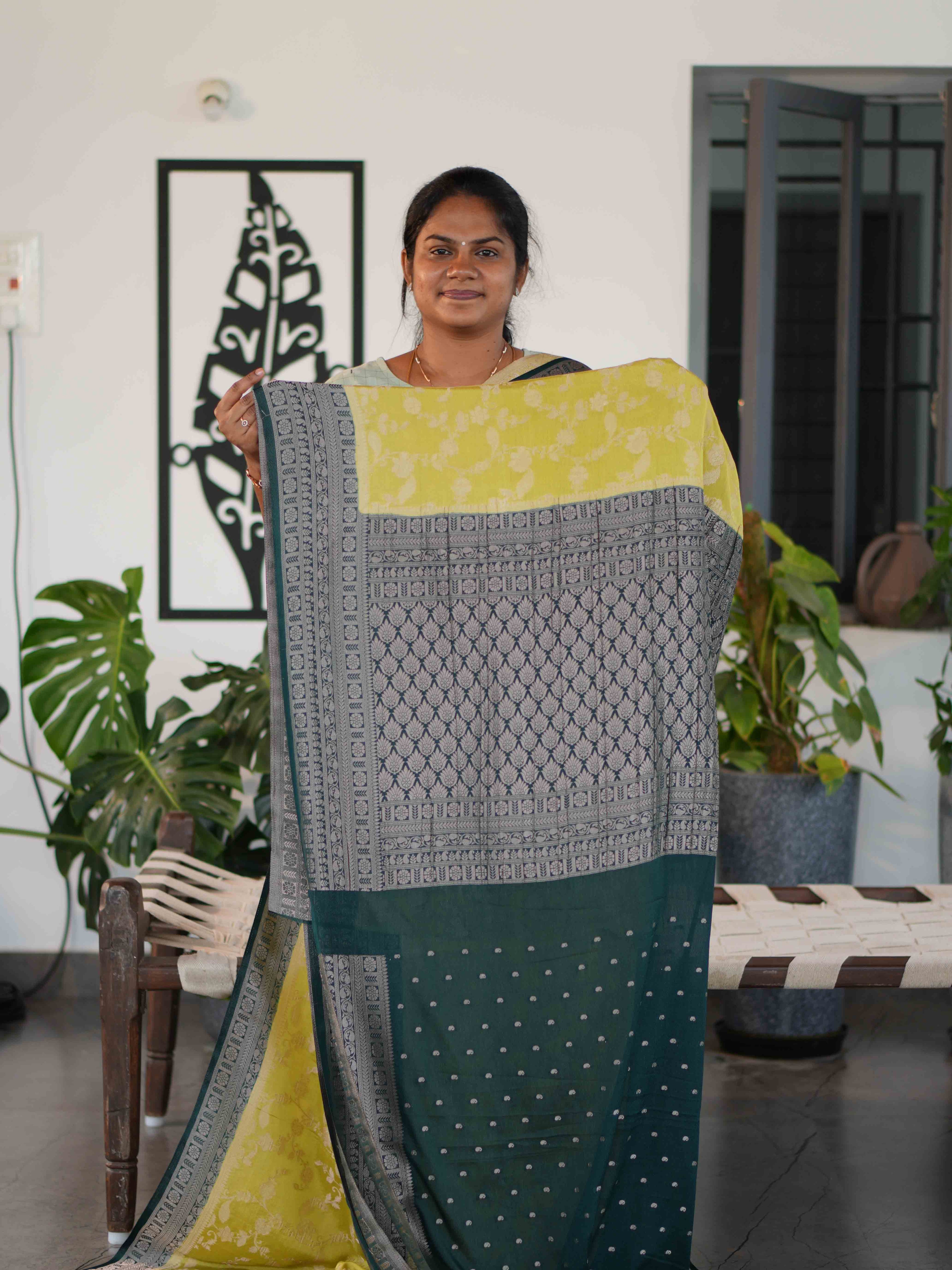 Georgette Sarees Regal Charm / SKU229 – 16