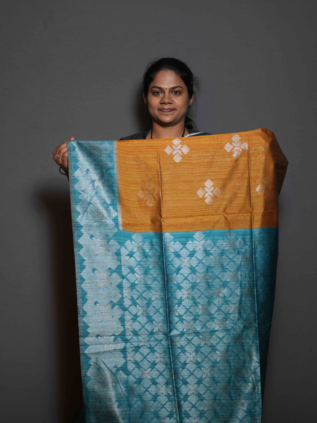 Jute Tussar Sarees Signature Charm / SKU318 – 10