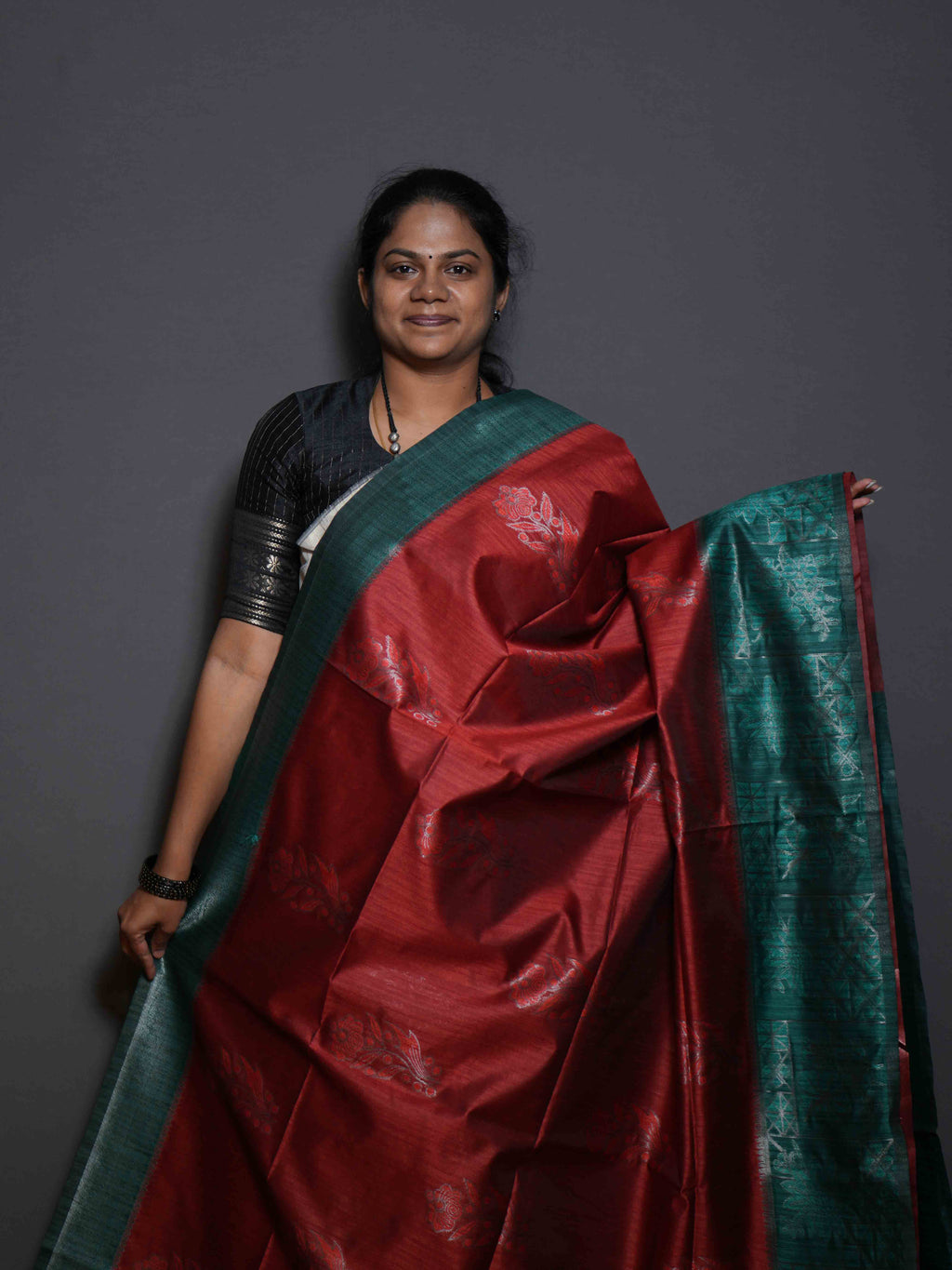 Jute Tussar Sarees Noble Grace / SKU318 – 21