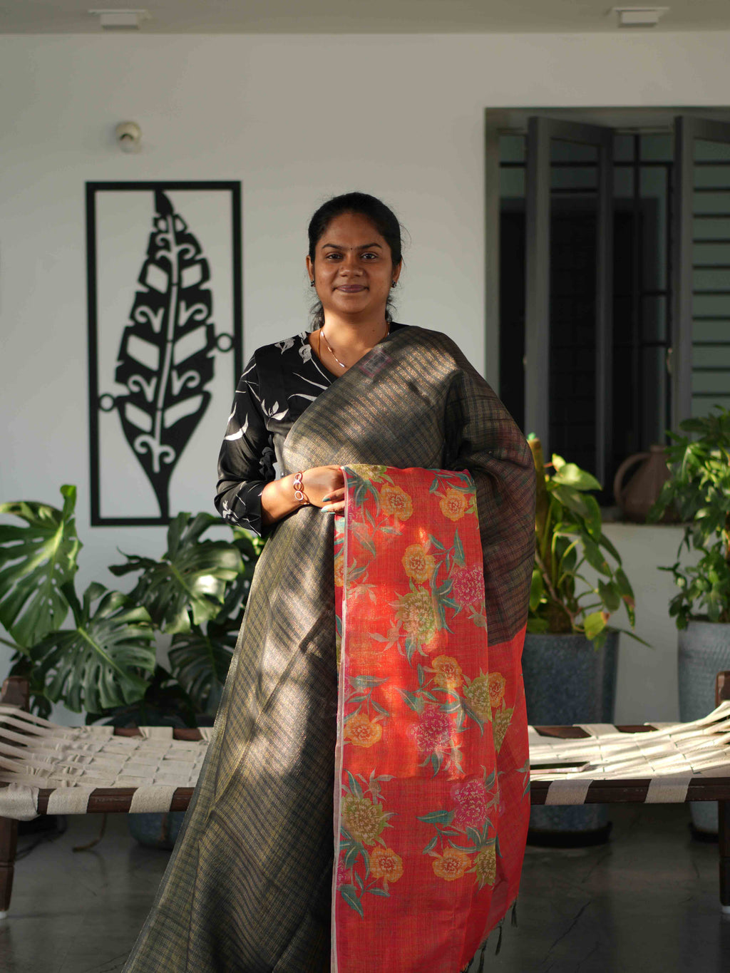 Linen Tissue Sarees Classic Radiance / SKU241 – 4