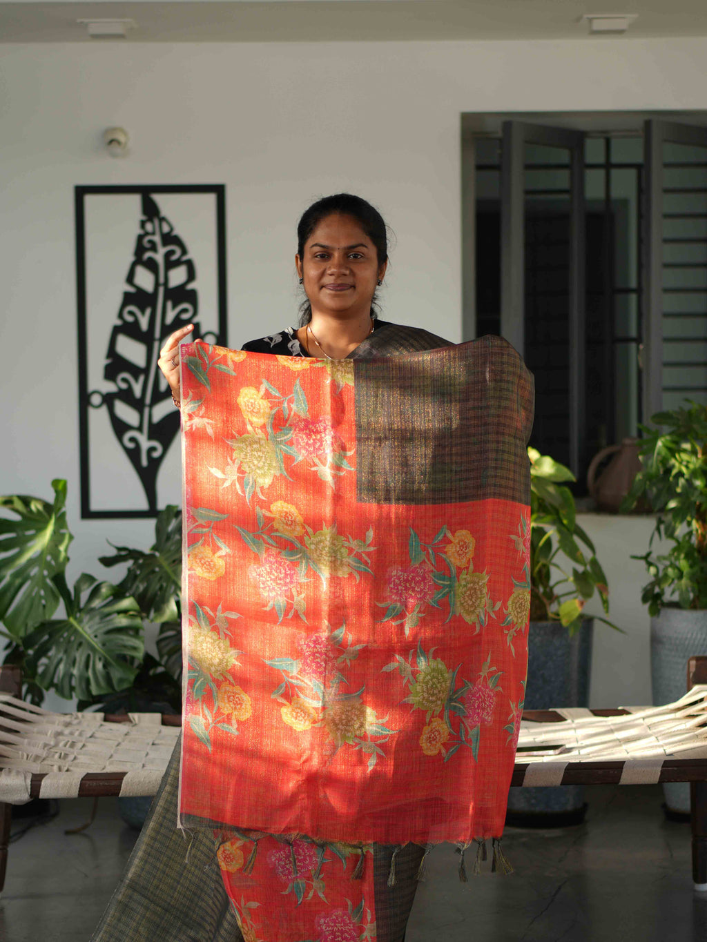 Linen Tissue Sarees Classic Radiance / SKU241 – 4