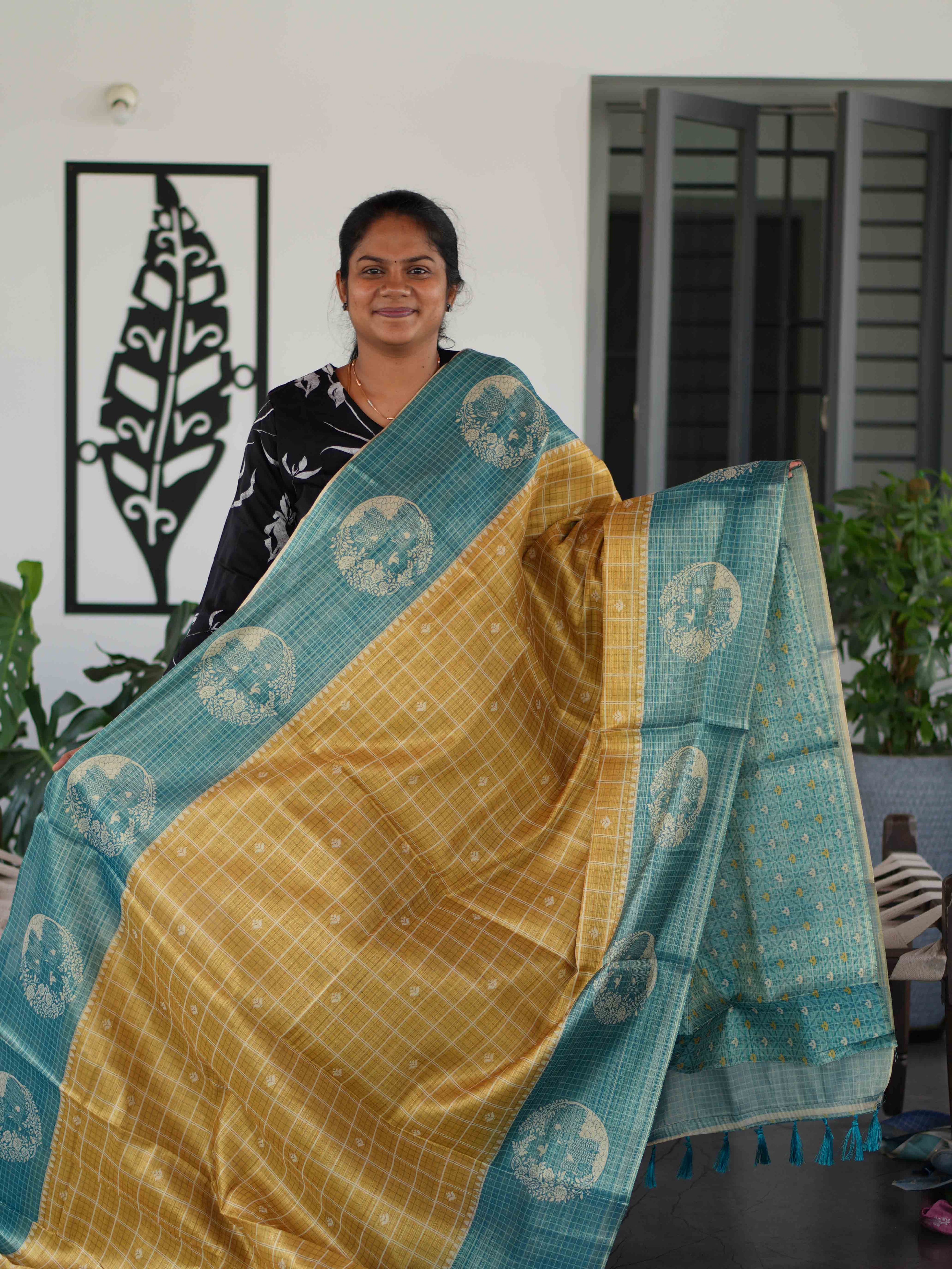 Linen Tissue Sarees Refined Elegance / SKU255 – 5