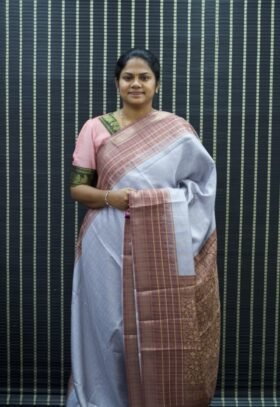 Parampara Silk Sarees / SKU086